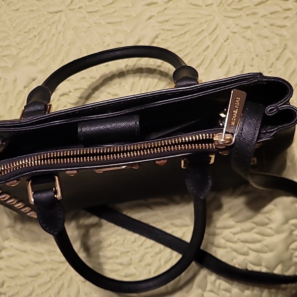 Michael Kors rockstud satchel crossbody black - Picture 5 of 9